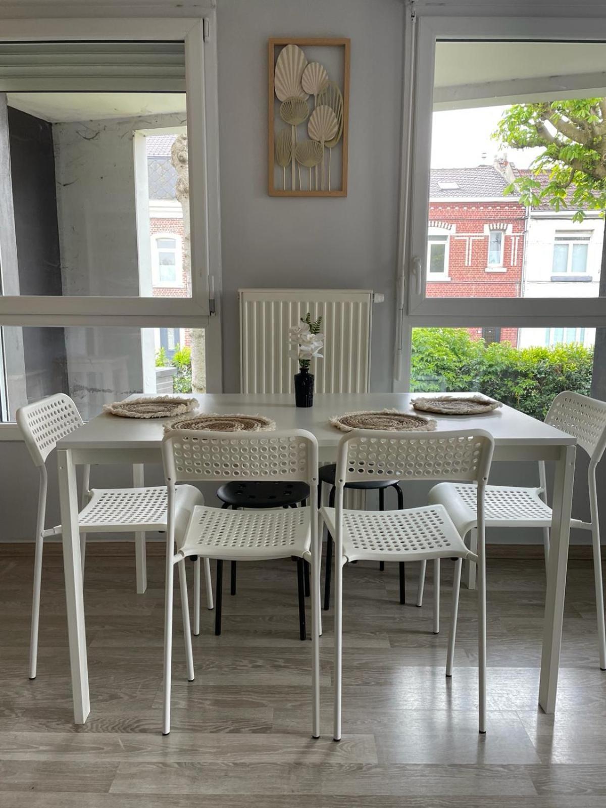 Appartement 2 Chambres Avec Terrasse Et Garage Saint-Andre-lez-Lille Exteriér fotografie